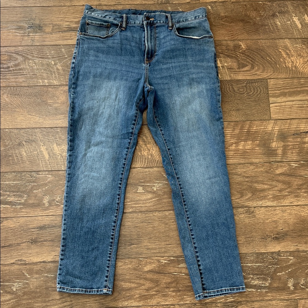 GAP Men's Classic Indigo Straight Jeans